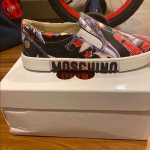 Moschino kids shoes